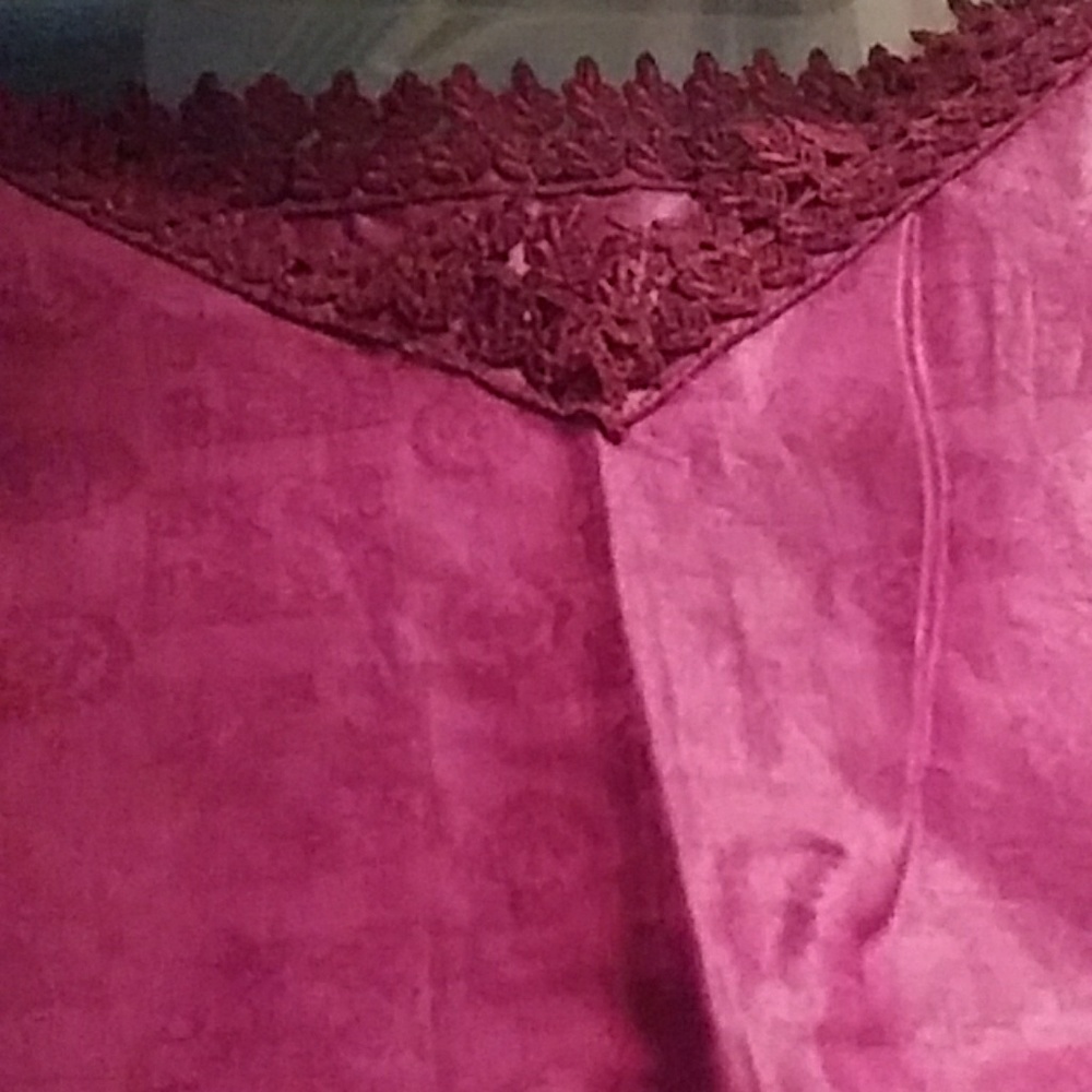 Dresses - Picture 4 of 4
